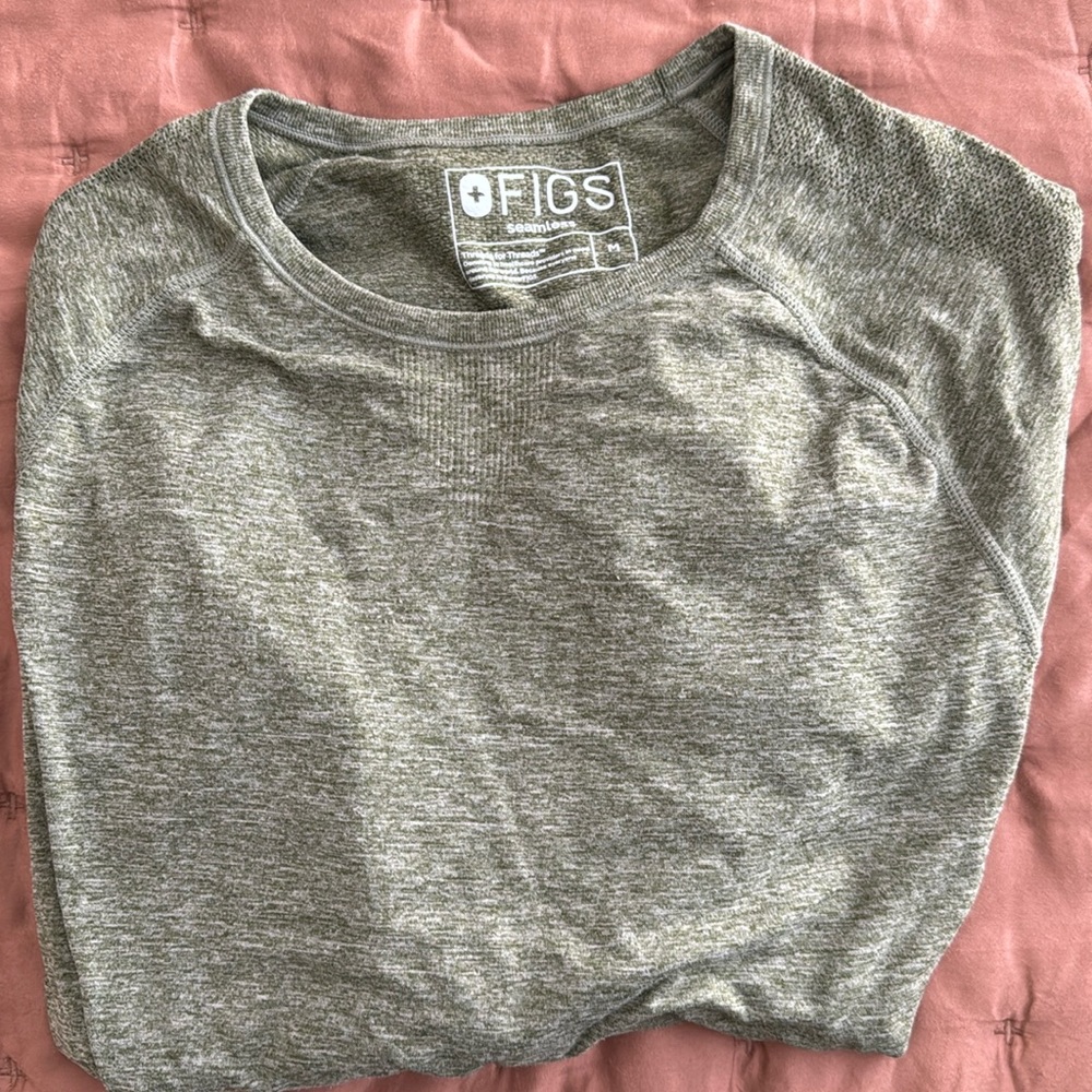 Figs long sleeve under scrub